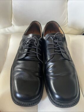 Kenneth Cole Black Leather Lace-Up Oxfords